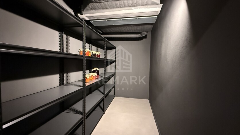 photo256915
