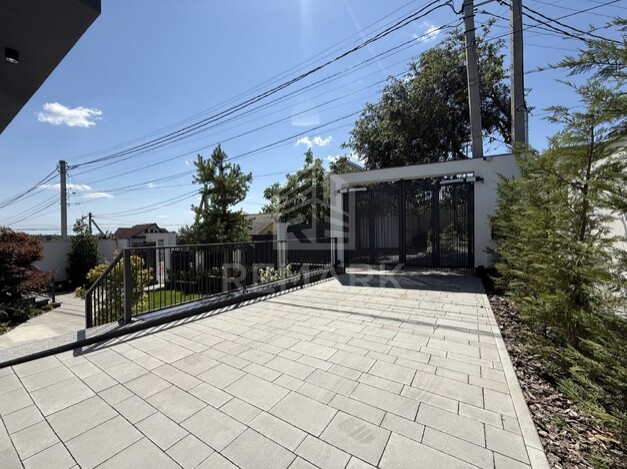 photo256925